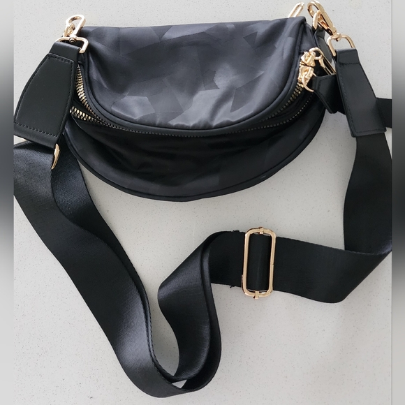 Crossbody waist bag - Picture 6 of 7